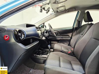 2015 Toyota Aqua - Thumbnail