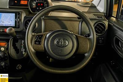 2012 Toyota Spade - Thumbnail