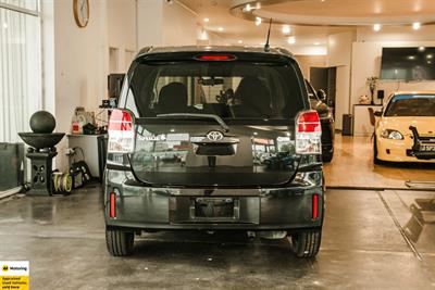 2012 Toyota Spade - Thumbnail