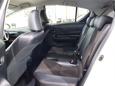 2015 Toyota Aqua - Thumbnail