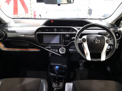 2015 Toyota Aqua - Thumbnail