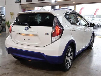 2015 Toyota Aqua - Thumbnail