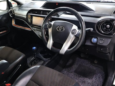 2015 Toyota Aqua - Thumbnail