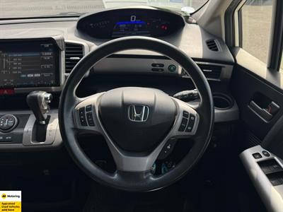 2013 Honda Freed - Thumbnail
