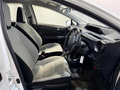 2020 Toyota Aqua - Thumbnail