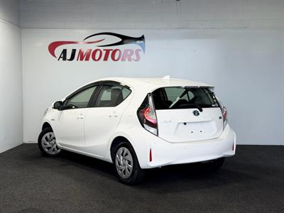 2020 Toyota Aqua - Thumbnail