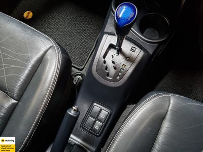 2013 Toyota Aqua - Thumbnail