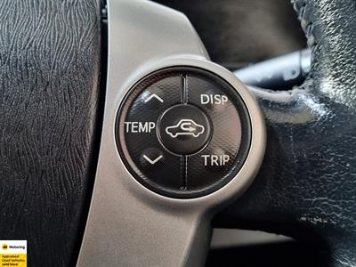 2013 Toyota Aqua - Thumbnail