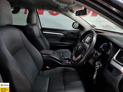 2017 Toyota Highlander - Thumbnail