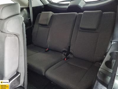 2017 Toyota Highlander - Thumbnail