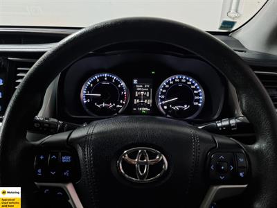2017 Toyota Highlander - Thumbnail