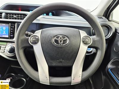 2014 Toyota Aqua - Thumbnail