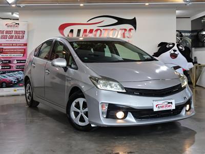2013 Toyota Prius - Thumbnail