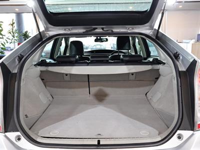 2013 Toyota Prius - Thumbnail