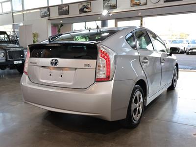 2013 Toyota Prius - Thumbnail