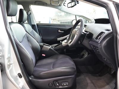2013 Toyota Prius - Thumbnail