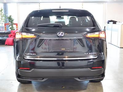 2015 Lexus NX 300h - Thumbnail