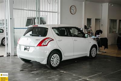 2014 Suzuki Swift - Thumbnail