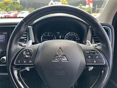 2019 Mitsubishi Outlander - Thumbnail