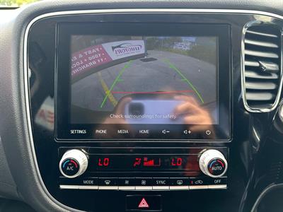 2019 Mitsubishi Outlander - Thumbnail