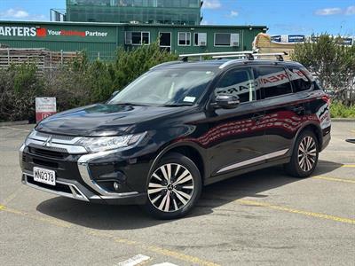 2019 Mitsubishi Outlander - Thumbnail