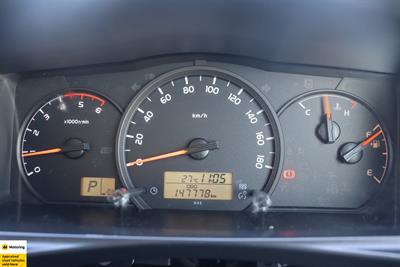 2017 Toyota Hiace - Thumbnail