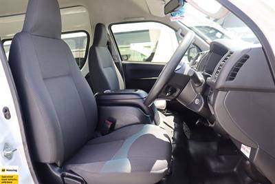 2017 Toyota Hiace - Thumbnail