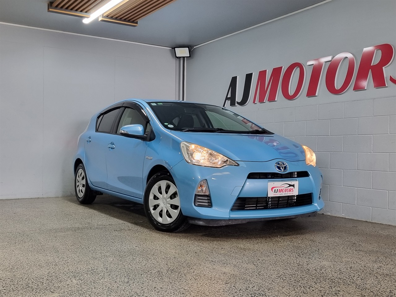 2013 Toyota Aqua