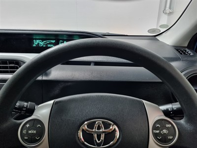 2013 Toyota Aqua - Thumbnail