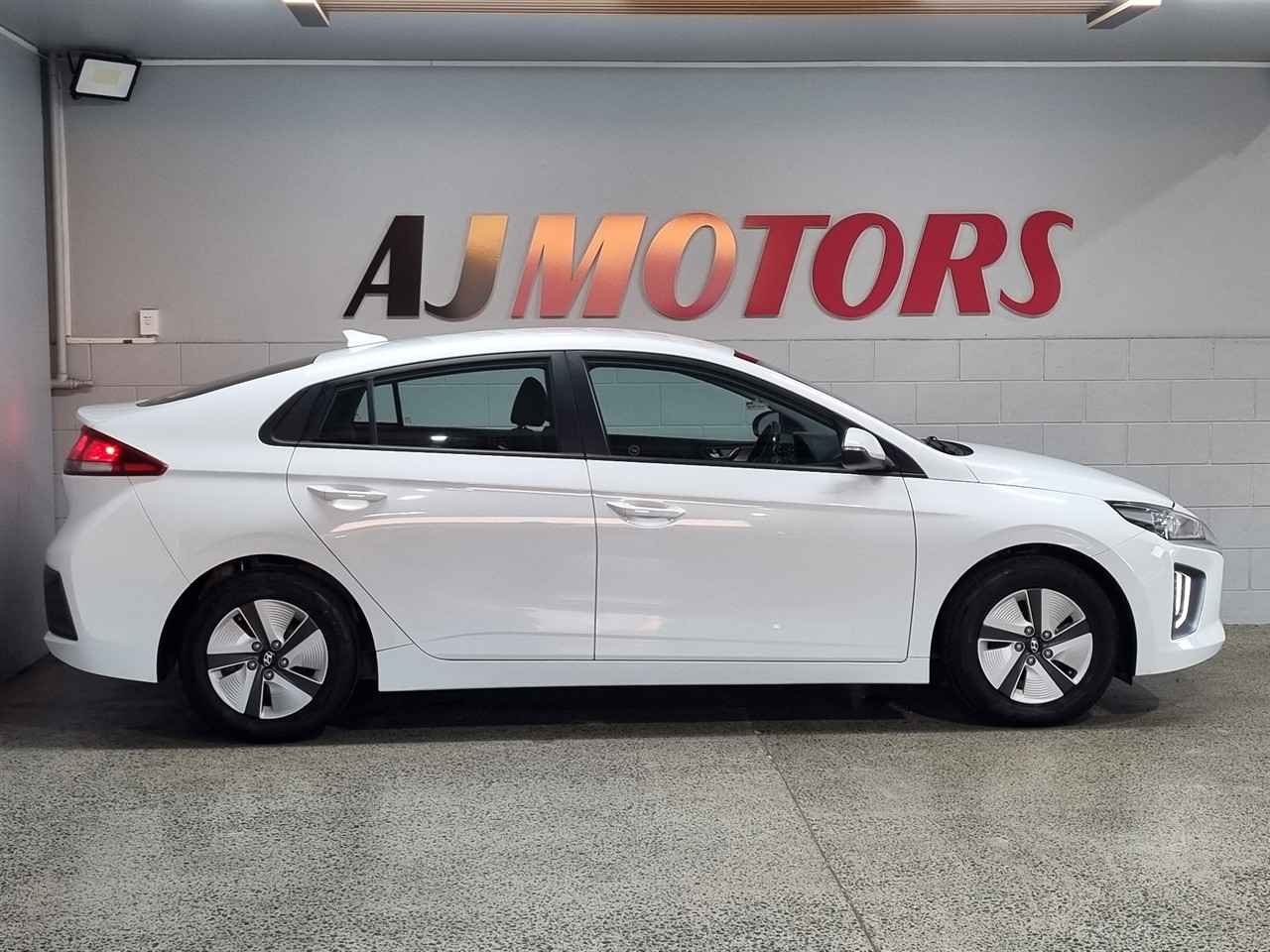 2022 Hyundai IONIQ