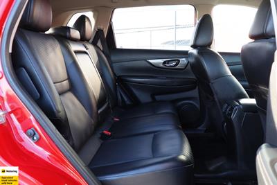 2015 Nissan X-Trail - Thumbnail