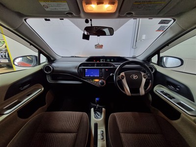 2012 Toyota Aqua - Thumbnail