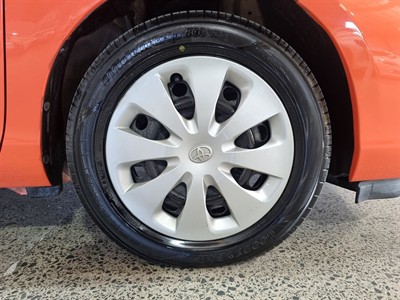 2012 Toyota Aqua - Thumbnail