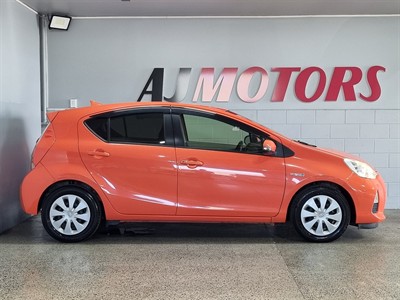 2012 Toyota Aqua - Thumbnail