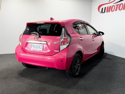 2015 Toyota aqua - Thumbnail