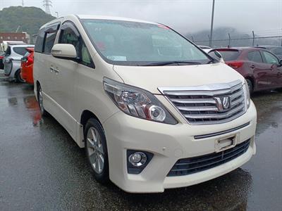 2013 Toyota Alphard - Thumbnail