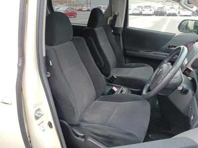 2013 Toyota Alphard - Thumbnail