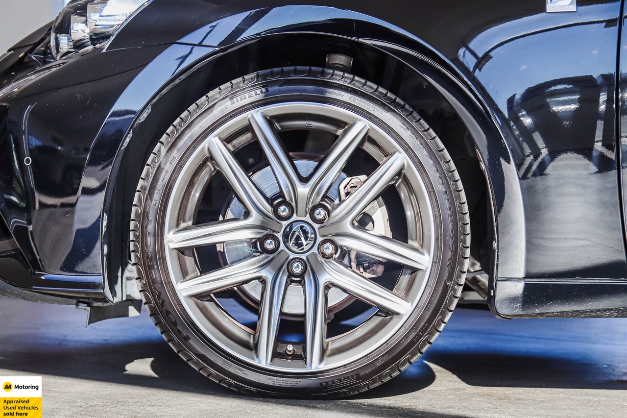 2015 Lexus IS 4D