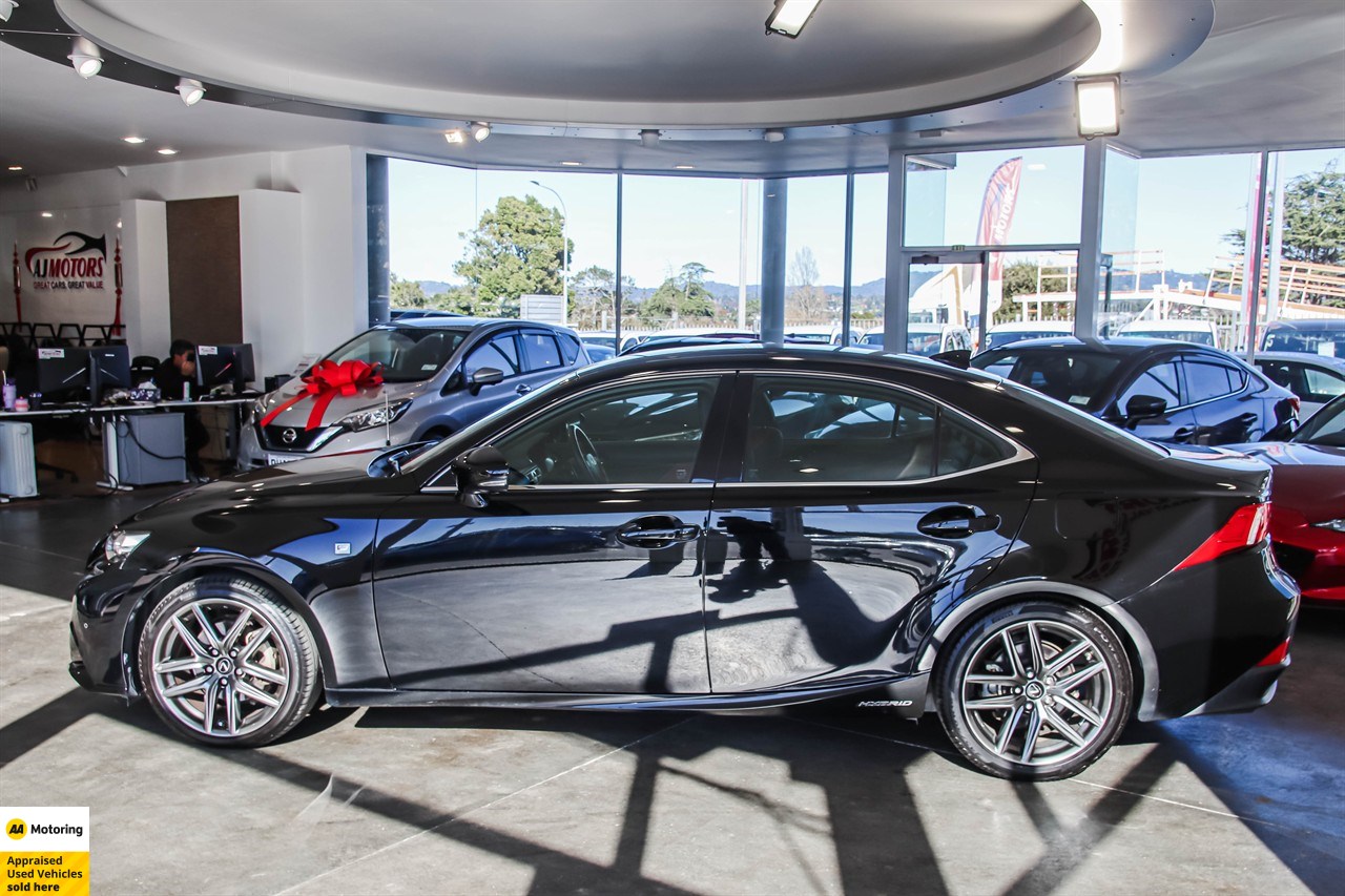 2015 Lexus IS 4D