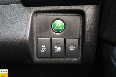 2015 Honda Vezel - Thumbnail