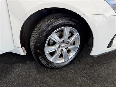 2015 Toyota Avensis - Thumbnail