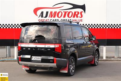 2021 Mitsubishi Delica - Thumbnail