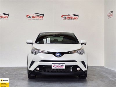2017 Toyota C-HR - Thumbnail