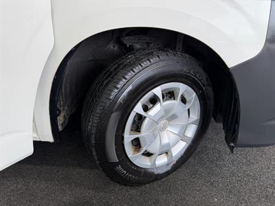 2020 Toyota Hiace - Thumbnail