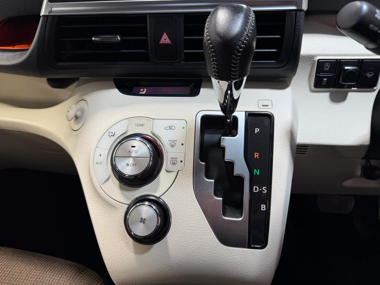 2017 Toyota Sienta