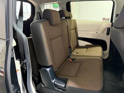 2017 Toyota Sienta - Thumbnail