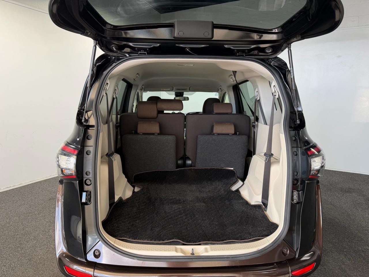 2017 Toyota Sienta