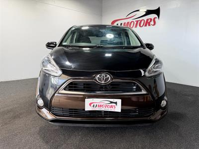2017 Toyota Sienta - Thumbnail
