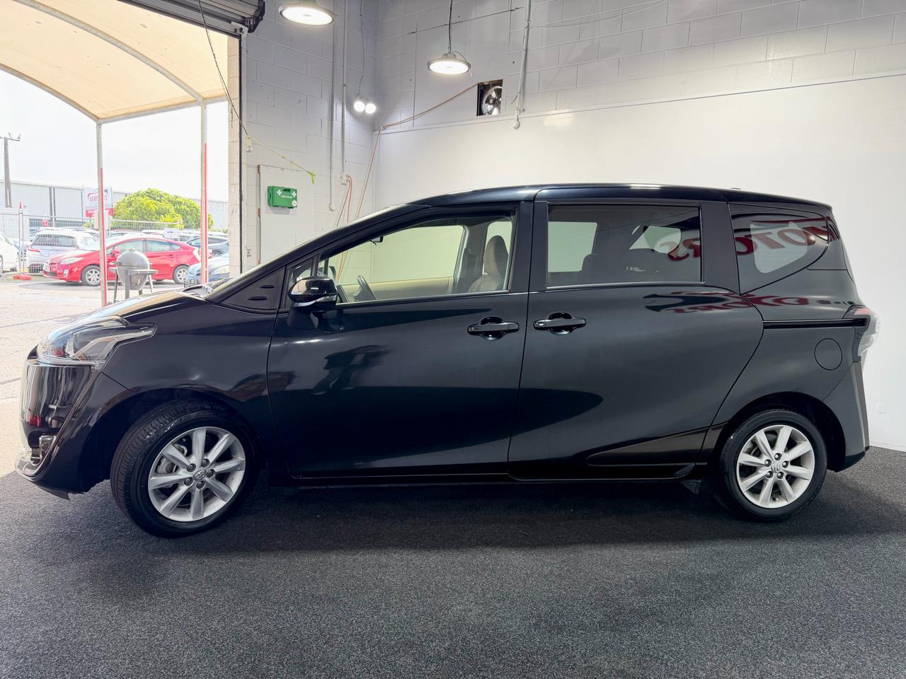 2017 Toyota Sienta