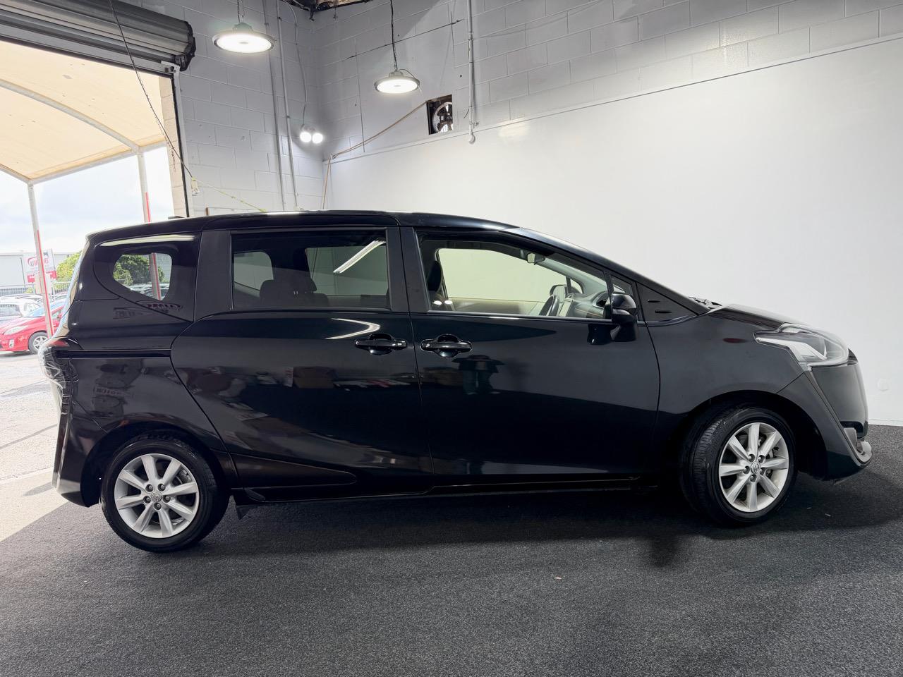 2017 Toyota Sienta